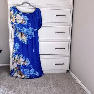 Zara blue floral dress in Off shoulder sizeUS Small EUC  💕PRICE FIRMED 💕